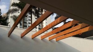 Pergolados para garagem: proteção elegante e urgente