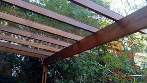 Pergolados para garagem: proteção elegante e urgente