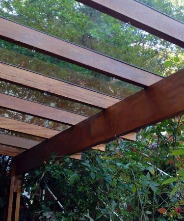 Pergolados para garagem: proteção elegante e urgente