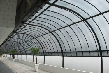 Cobertura de policarbonato em São Paulo: aplicações e onde encontrar