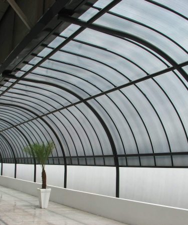 Cobertura de policarbonato em São Paulo: aplicações e onde encontrar