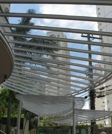 Onde usar cobertura em policarbonato sem erro