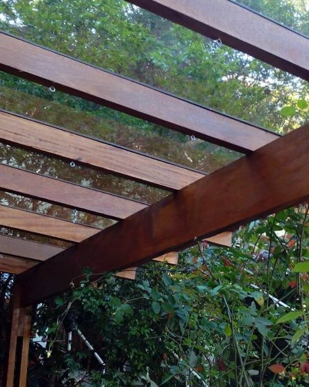 Orçamento para instalação de pergolado de madeira em área externa